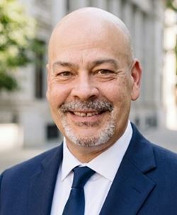 Miguel Velasco.