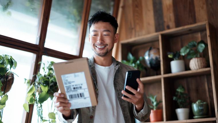 Man receiving package.